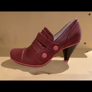 NWT Fly shoes/heels. Size 37